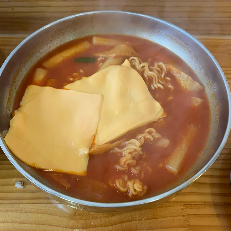 신촌맛집 떡볶이돈까스 대표 사진