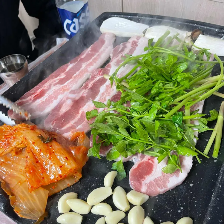 하얀집가든 미나리삼겹살 대표 사진