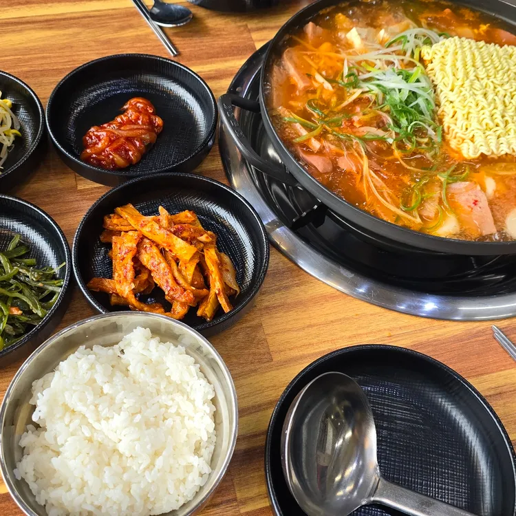 의정부 부대찌개 대표 사진