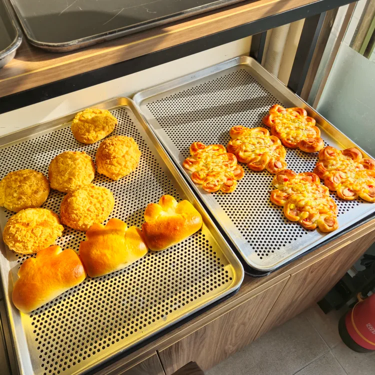 산밑빵집 대표 사진