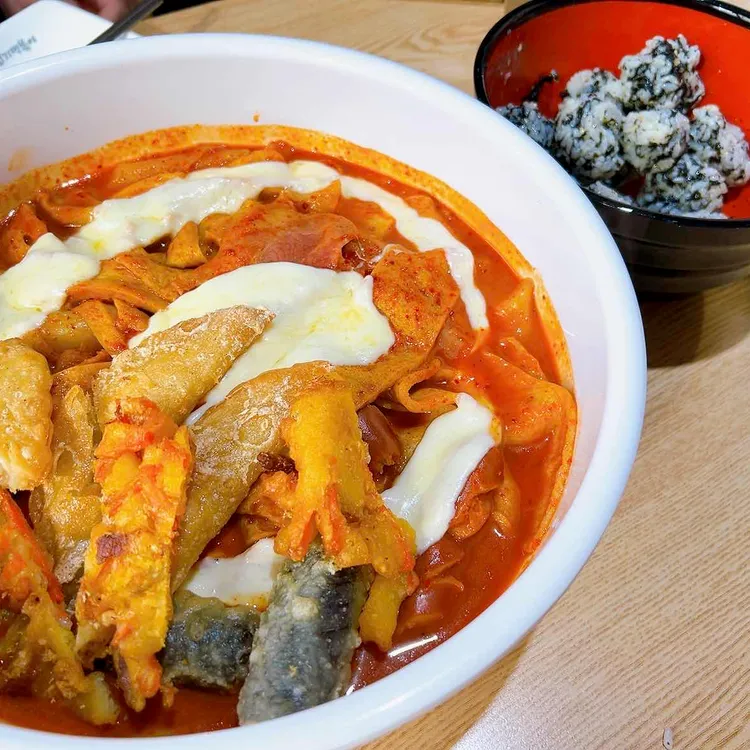 동대문엽기떡볶이 홍대2호점 - 홍대 떡볶이, 순대 맛집 | 다이닝코드, 빅데이터 맛집검색