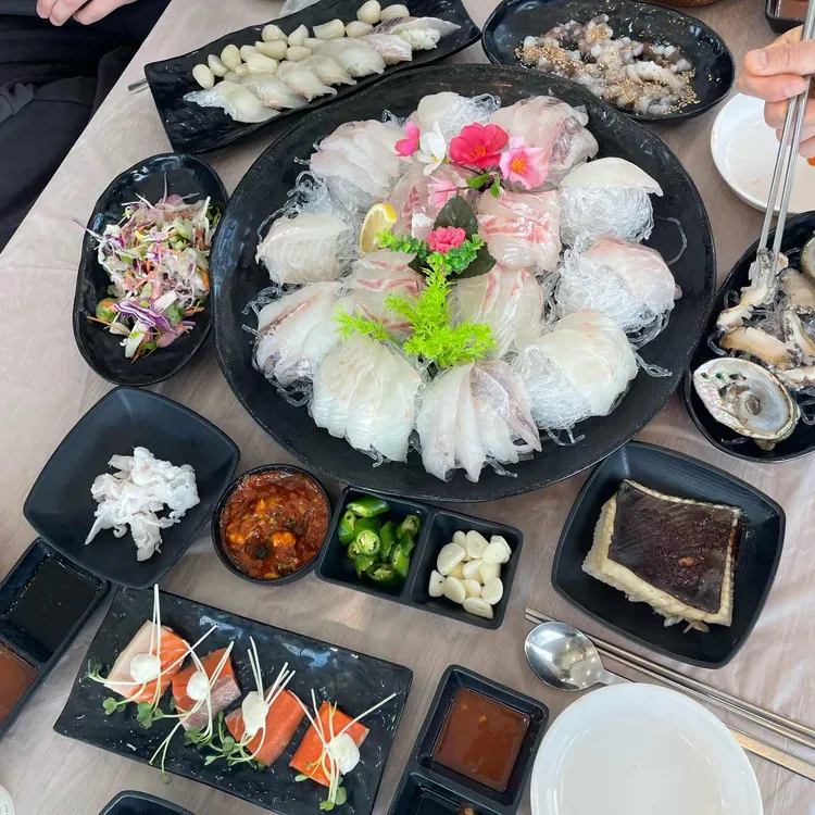 용하장횟집 - 대천해수욕장 횟집, 해삼 맛집 | 다이닝코드, 빅데이터 맛집검색