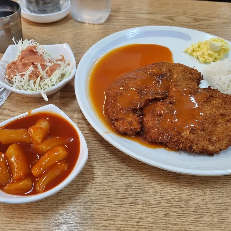 사과나무왕돈까스 대표 사진