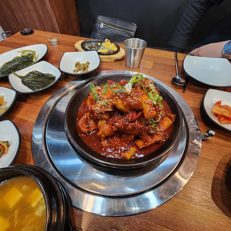 한백 대표 사진
