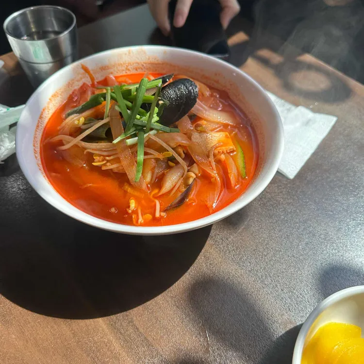 연래춘 대표 사진
