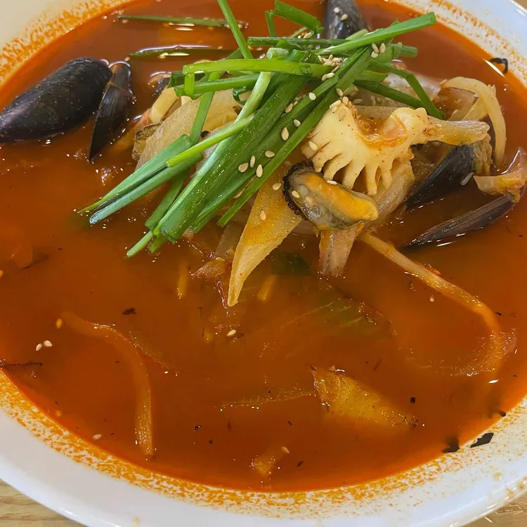 속초중앙시장짬뽕&홍대쌀국수&홍리마라탕 대표 사진