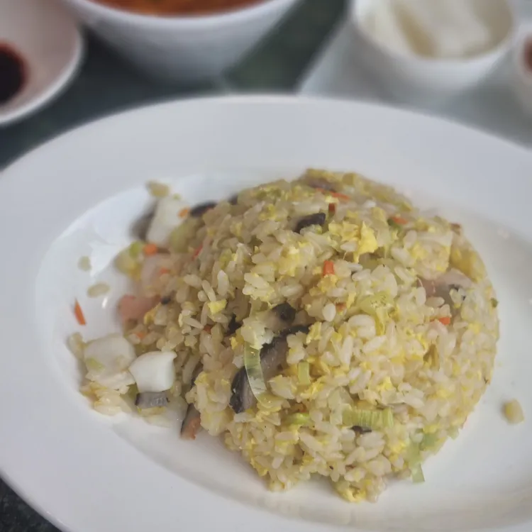 백원 대표 사진