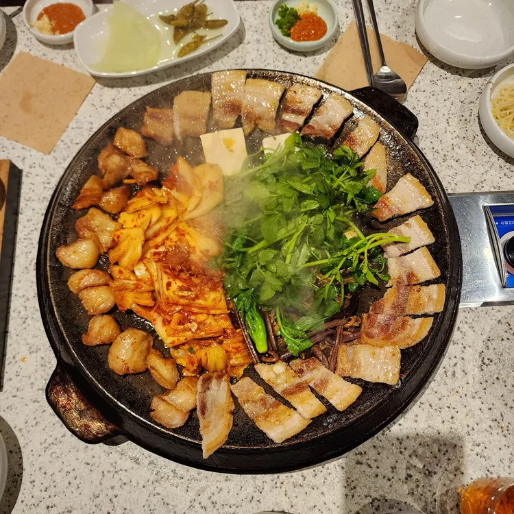 태백묵은지삼겹 대표 사진