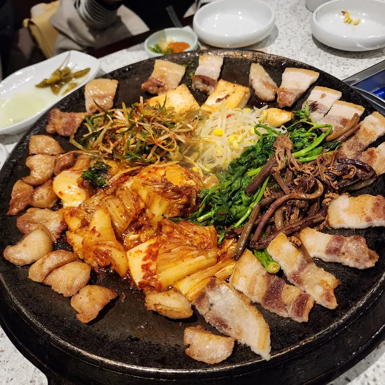 태백묵은지삼겹 대표 사진