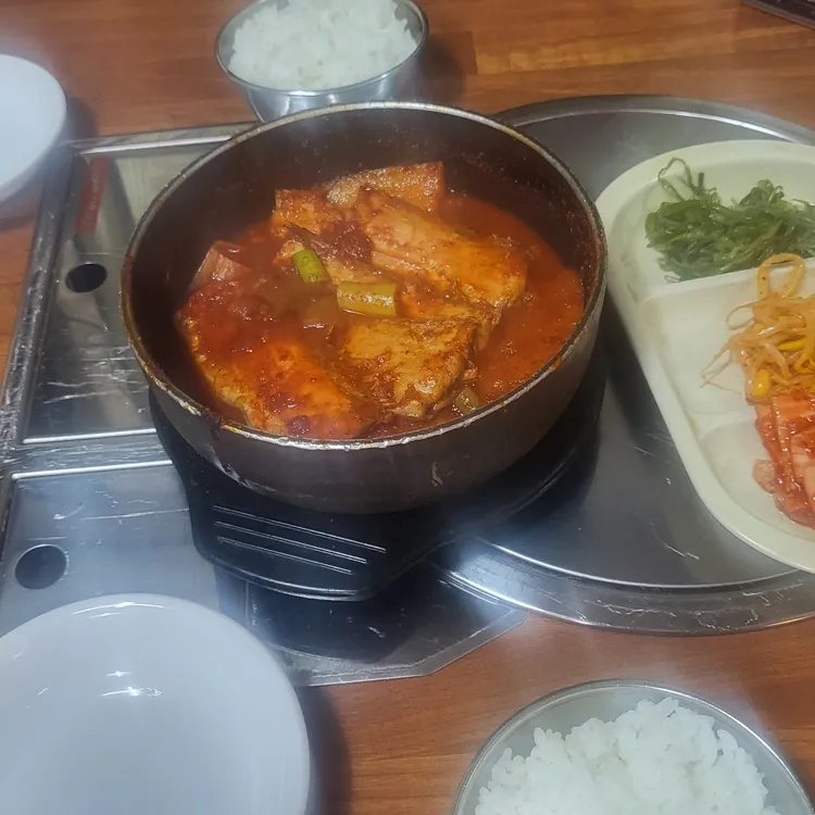 넝쿨식당 대표 사진