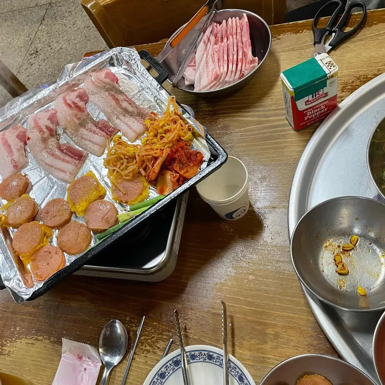 냉동고 대표 사진