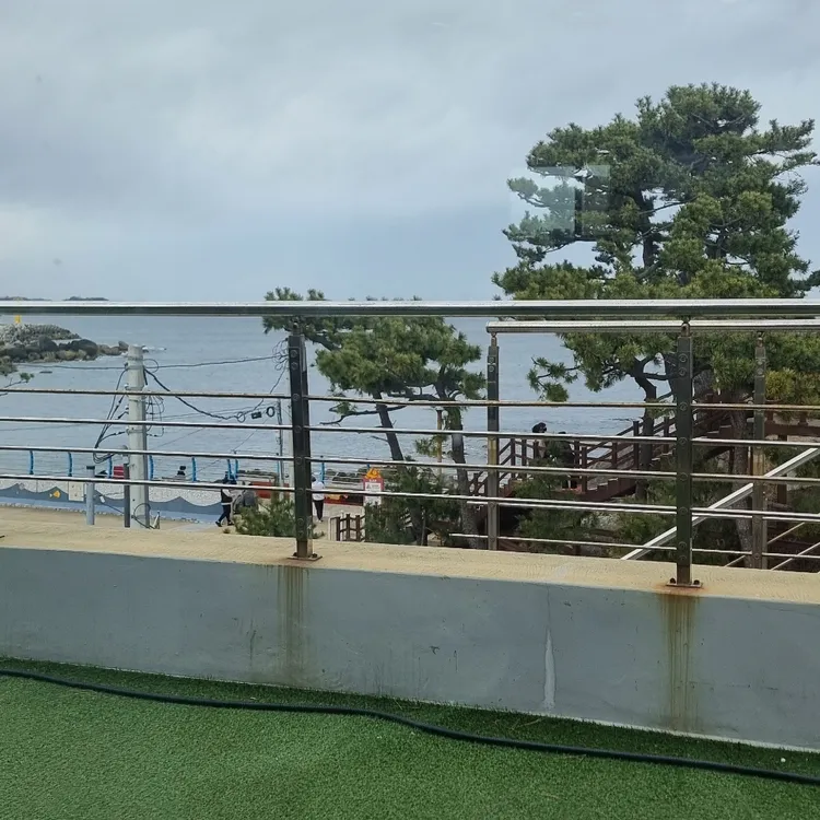 고래카페 대표 사진