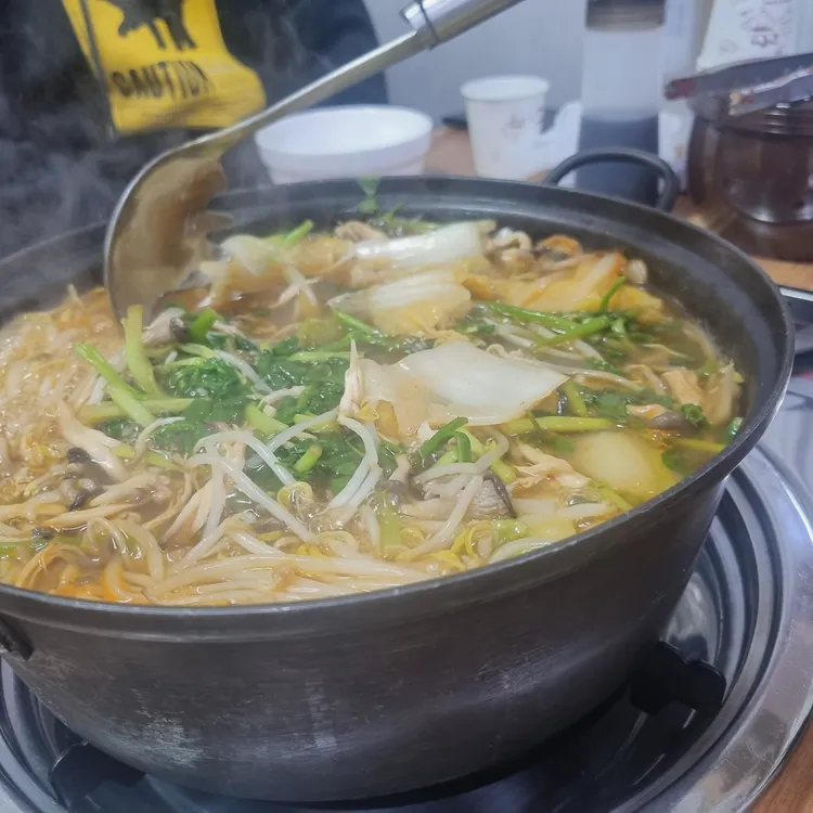 얼큰샤브샤브손칼국수 대표 사진