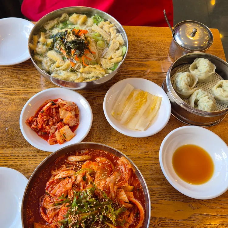 망향비빔국수 대표 사진