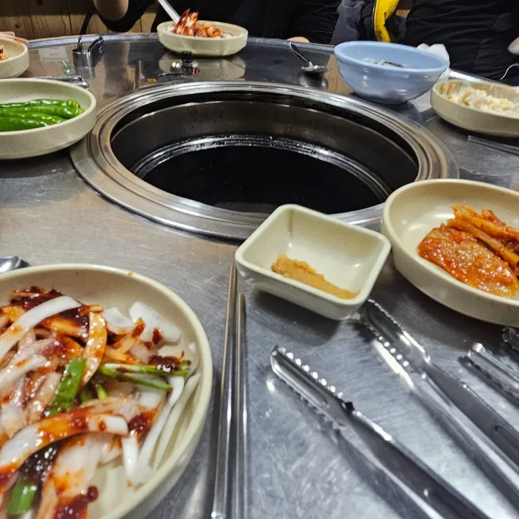반갑다돼지야 대표 사진
