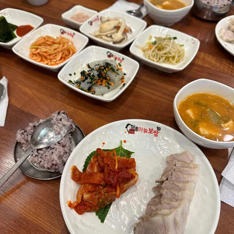 돈통마늘보쌈 대표 사진