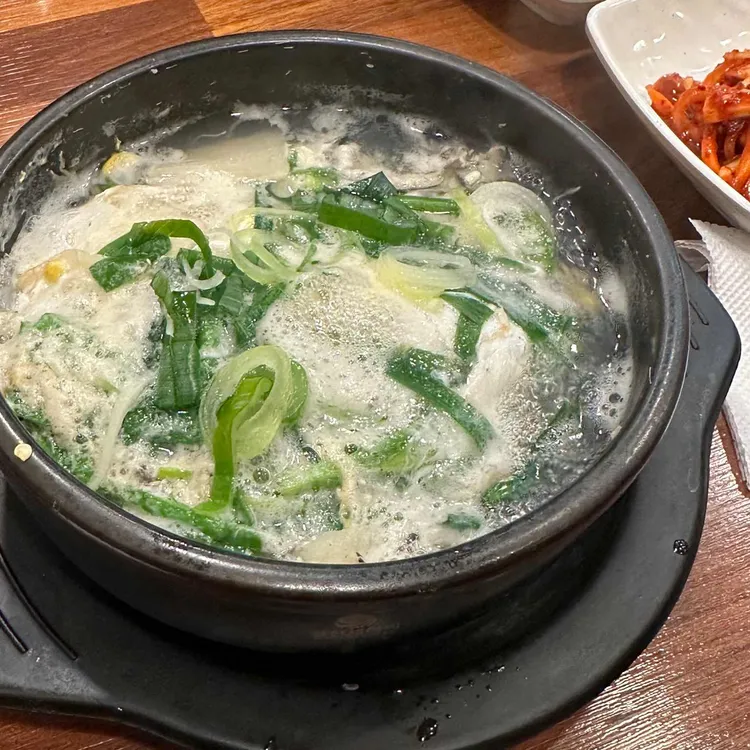 돈통마늘보쌈 대표 사진