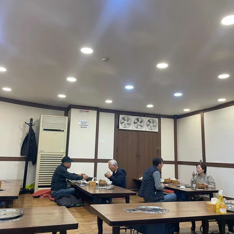 윤씨네보리밥쌈밥 대표 사진