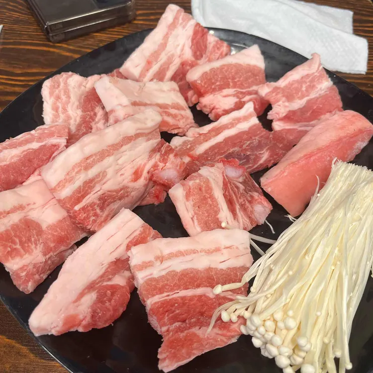 황금돼지 대표 사진