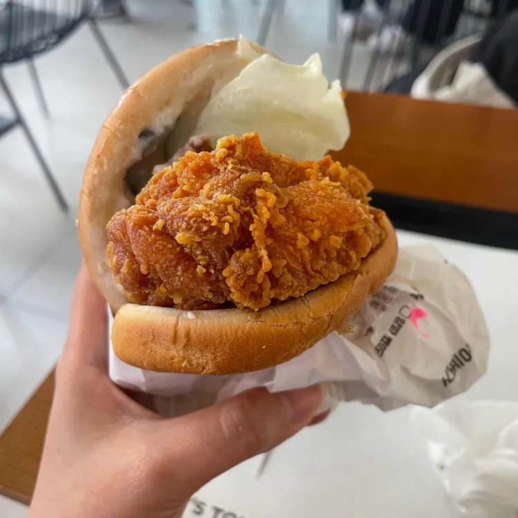 맘스터치랩 테라스 대표 사진