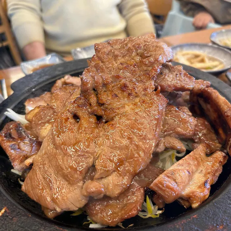 육개월 대표 사진