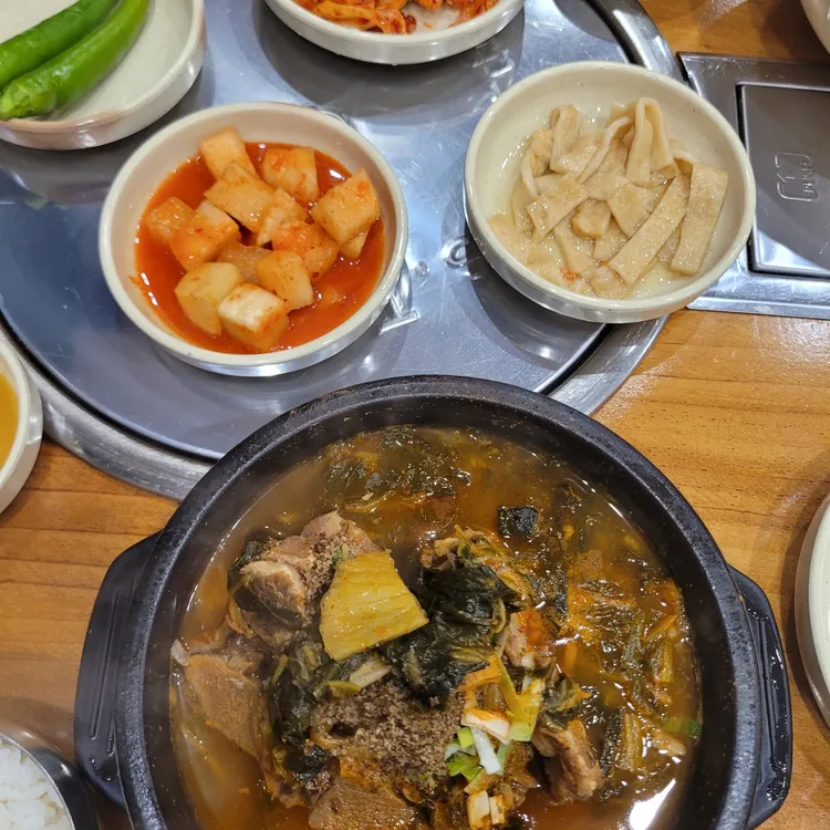 뼈대루감자탕 대표 사진