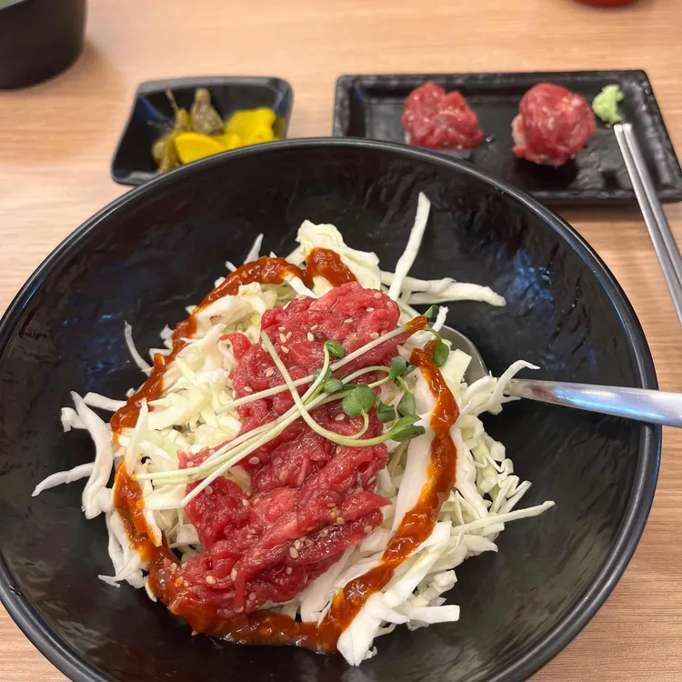 육회바른연어 대표 사진