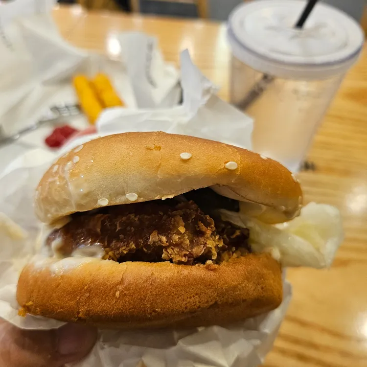 맘스터치 모란역점 - 모란역 버거, 떡강정 맛집 | 다이닝코드, 빅데이터 맛집검색