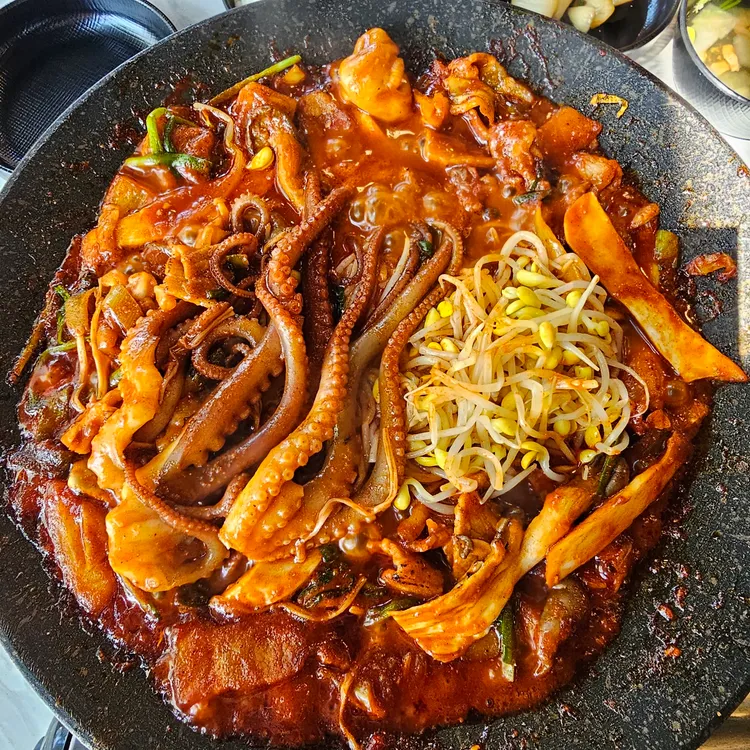 신현민 육회한 낙지마당 대표 사진