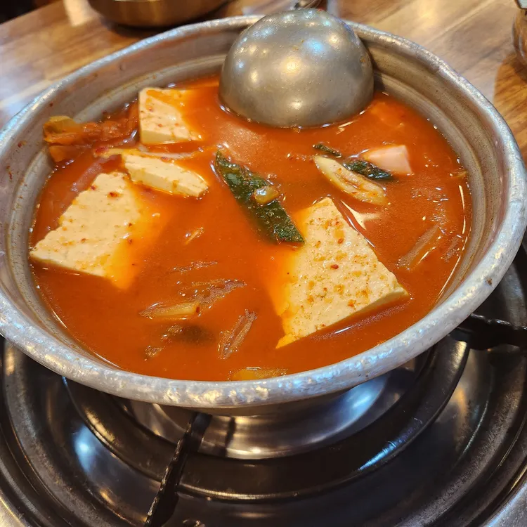 33전통김치찌개 대표 사진