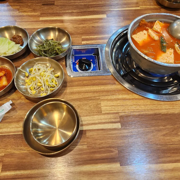 33전통김치찌개 대표 사진