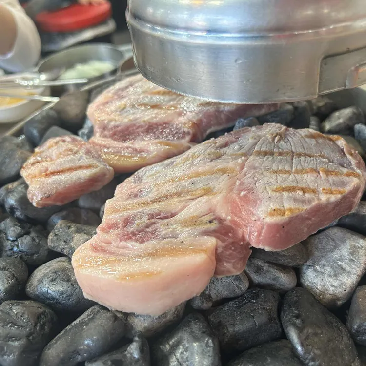 수정옥돌생소금구이 대표 사진