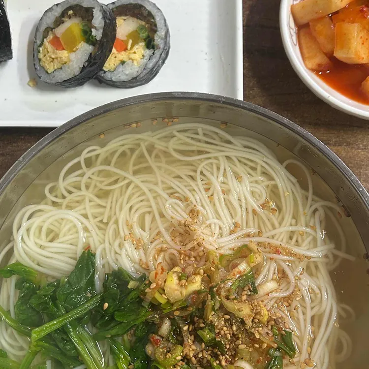 구룡포 할매국수, 해풍에 말린 국수의 맛을 찾아서 - AI 딩코의 맛집 공략