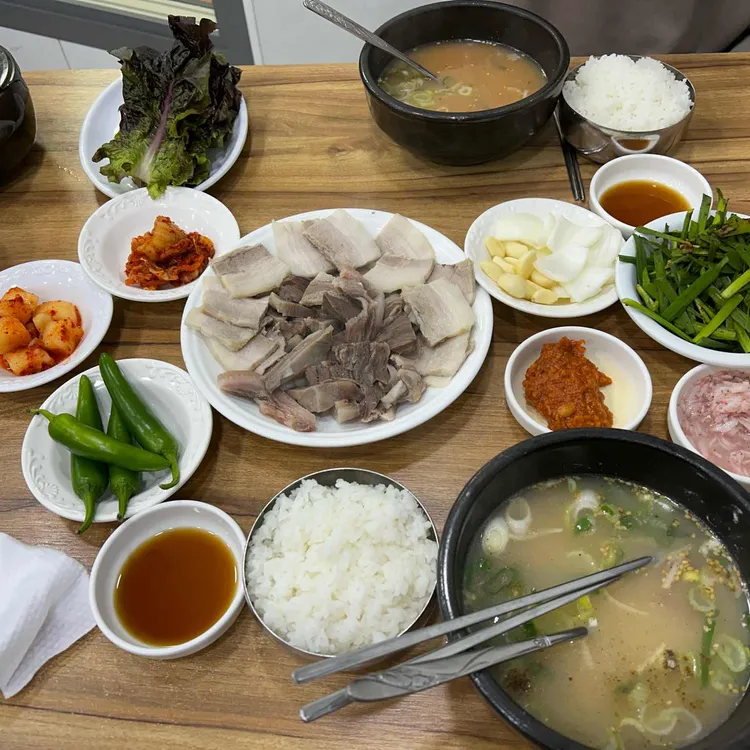 할매돼지국밥 대표 사진