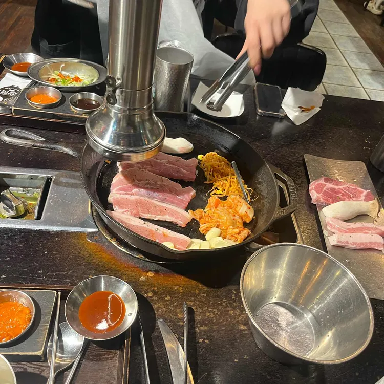 팬텀팬피그 대표 사진