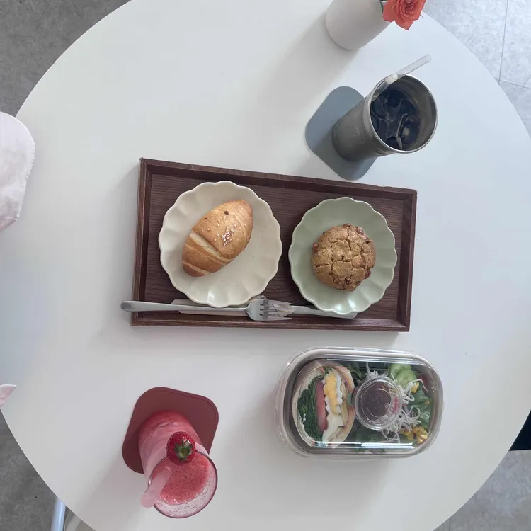 괜찮은하루 대표 사진