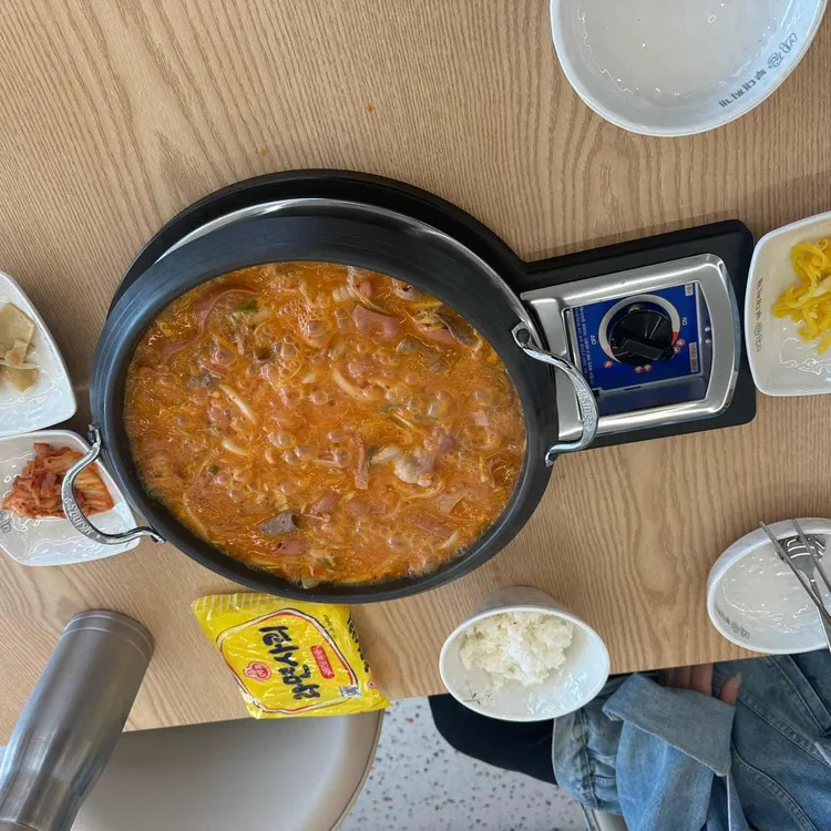 빅쭌부대찌개 대표 사진