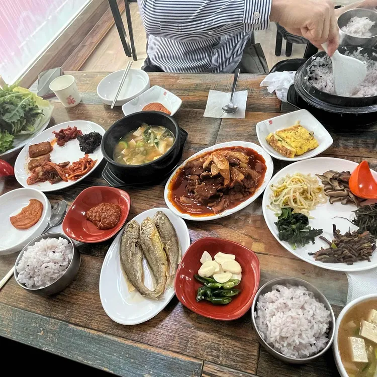 명성보리밥쌈밥 대표 사진
