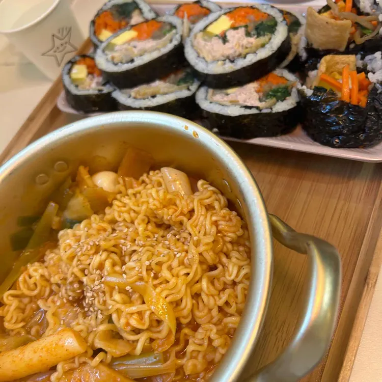 뽀미네 대표 사진