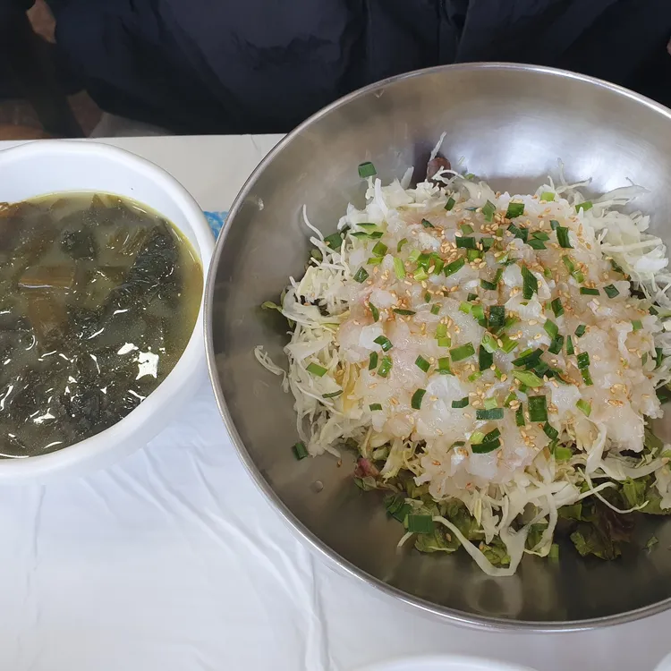 황토물회전문점 대표 사진