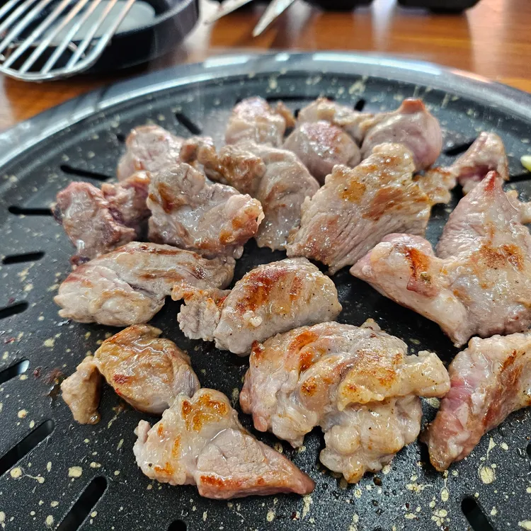 향단이네김해뒷고기 대표 사진