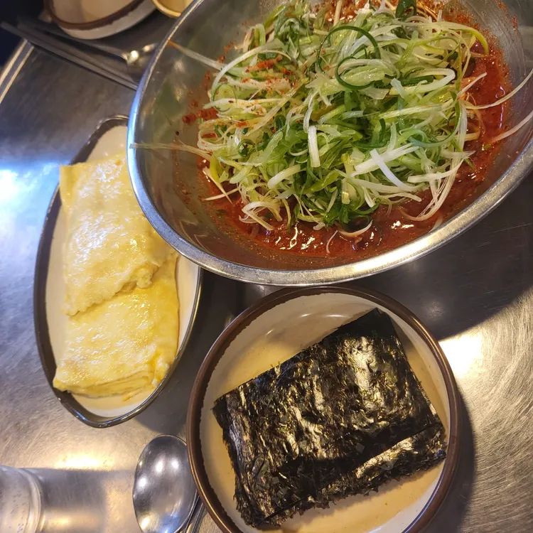 별이빛나는밤에 대표 사진