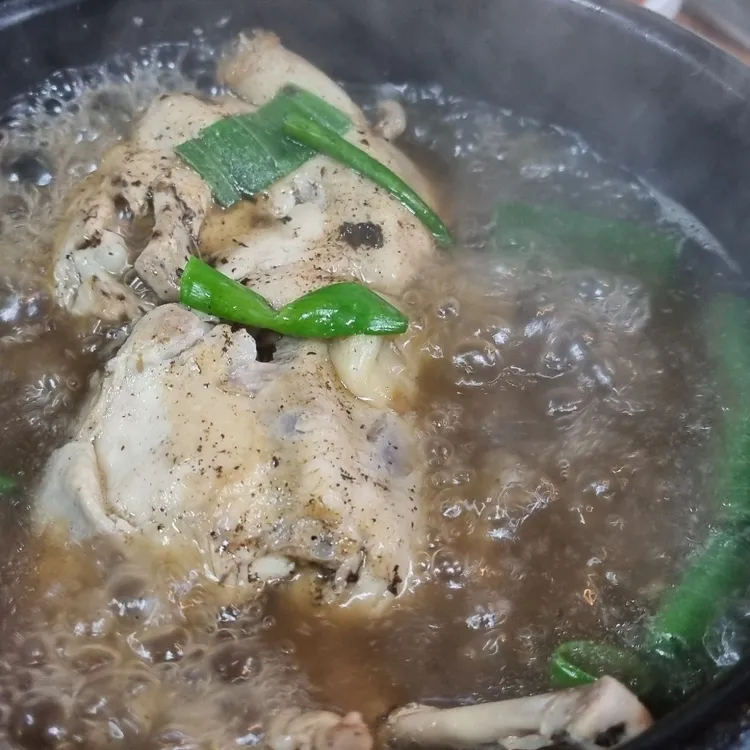 참일능이버섯백숙 대표 사진