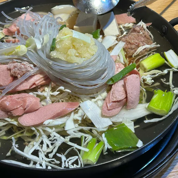 김뚜껑 부대찌개 대표 사진