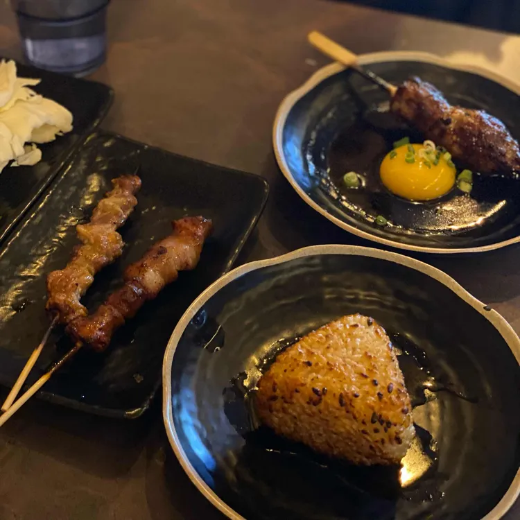 토리아에즈 대표 사진