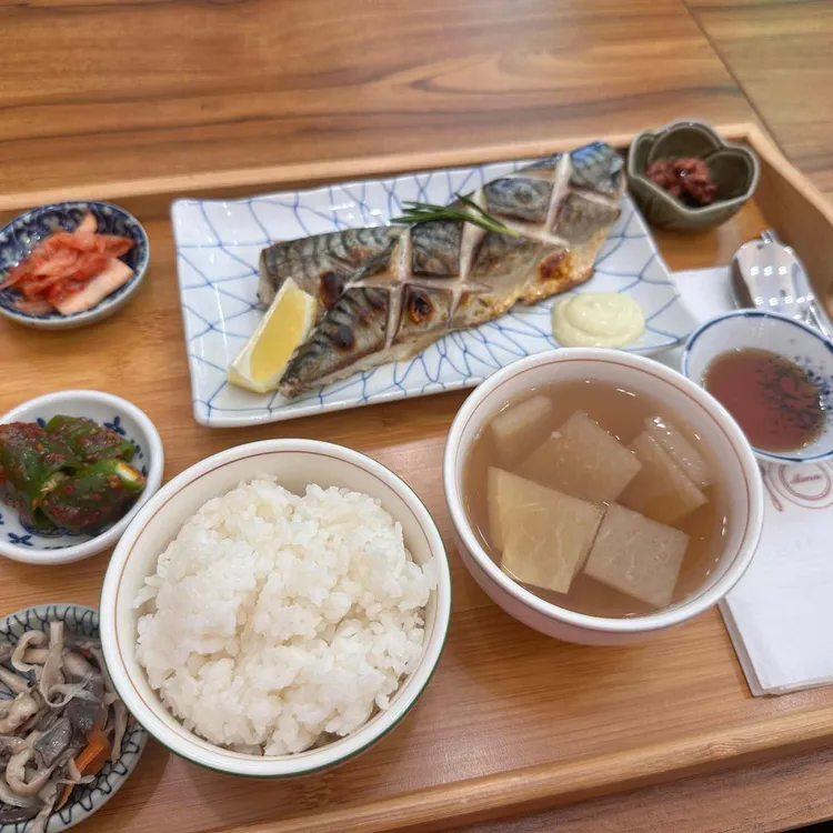 숲속식탁 대표 사진