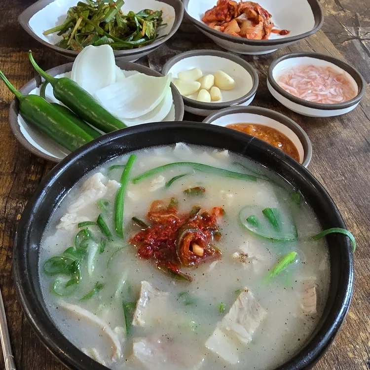 설봉돼지국밥 대표 사진