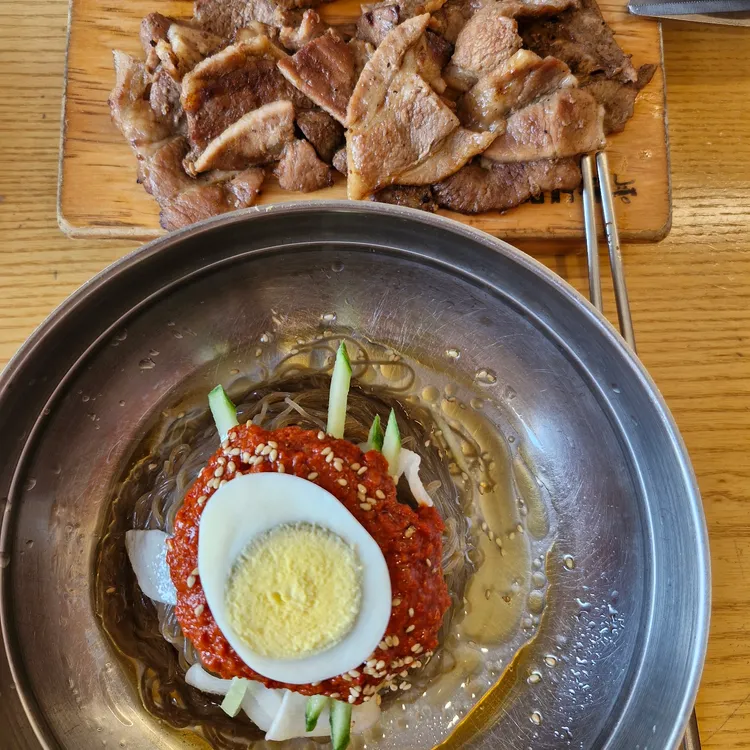 육쌈냉면 대표 사진