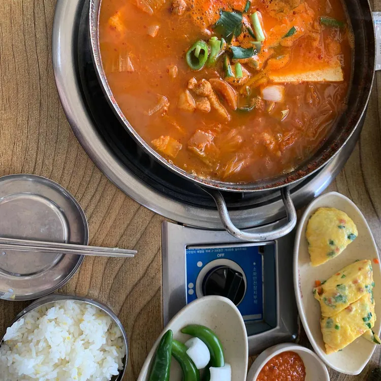 돈가네돼지찌개 대표 사진