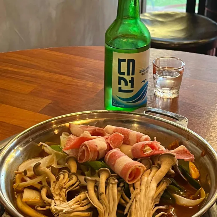 크라운닭발 대표 사진